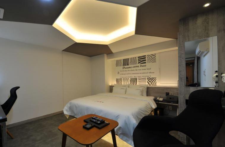 Ytt Hotel Nampo Busan Bagian luar foto