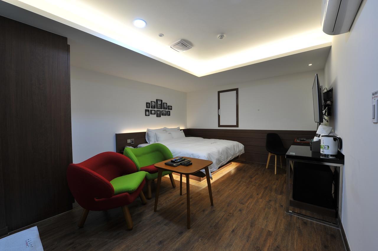 Ytt Hotel Nampo Busan Bagian luar foto