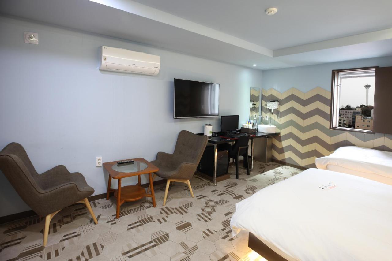 Ytt Hotel Nampo Busan Bagian luar foto