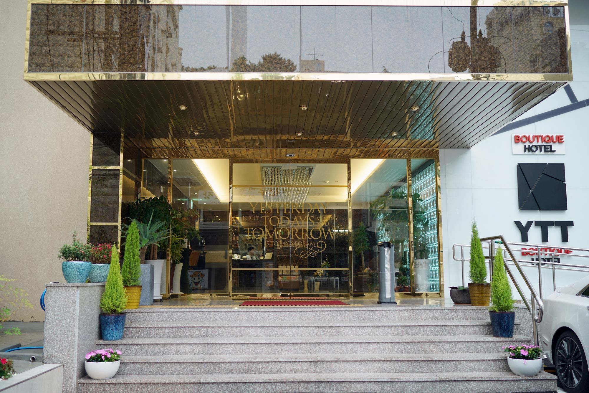 Ytt Hotel Nampo Busan Bagian luar foto